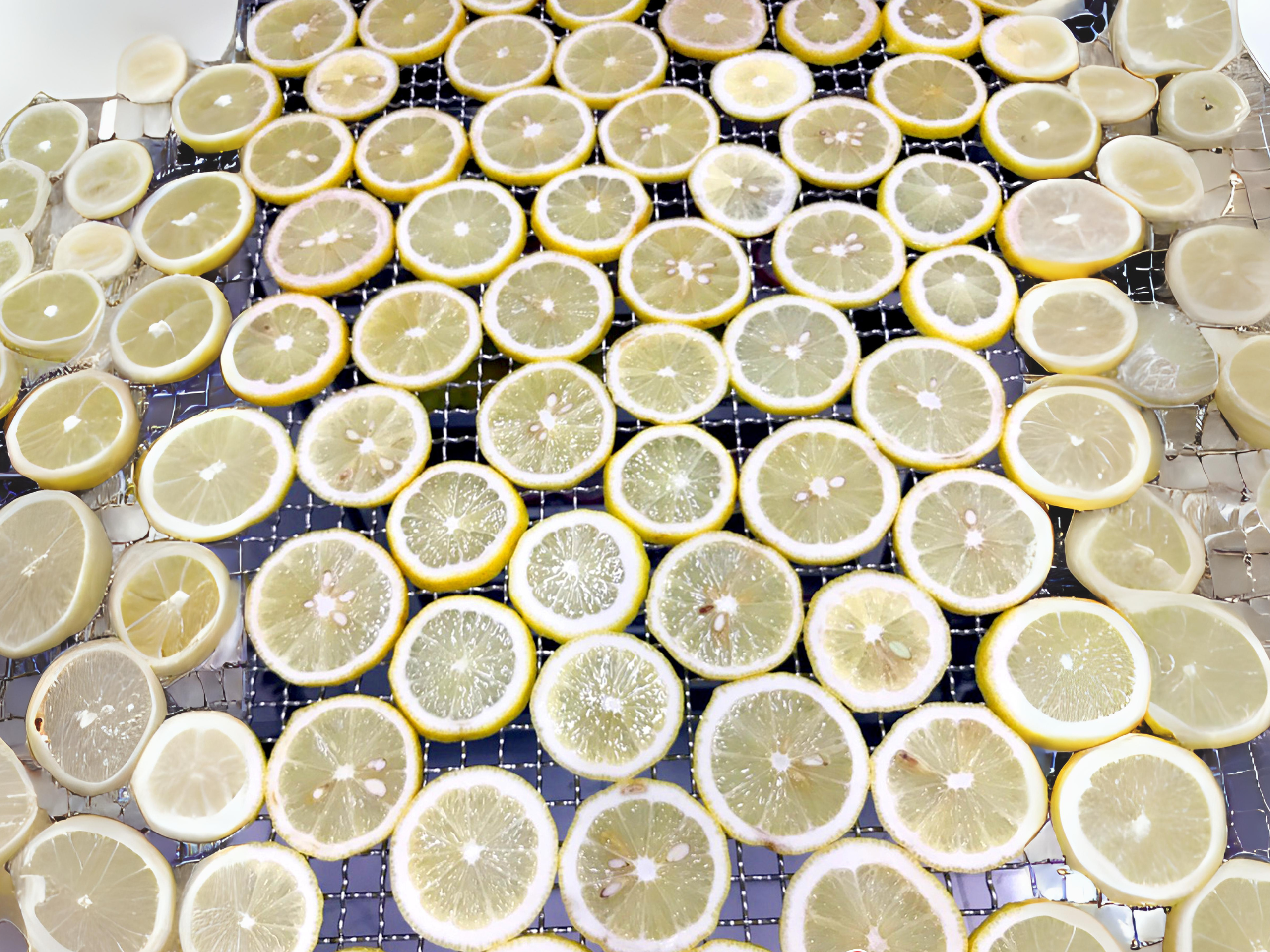 Cutting lemon in cheerfarm, premium dried fruits