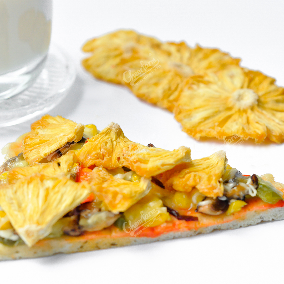 dried pineapple mix pizza