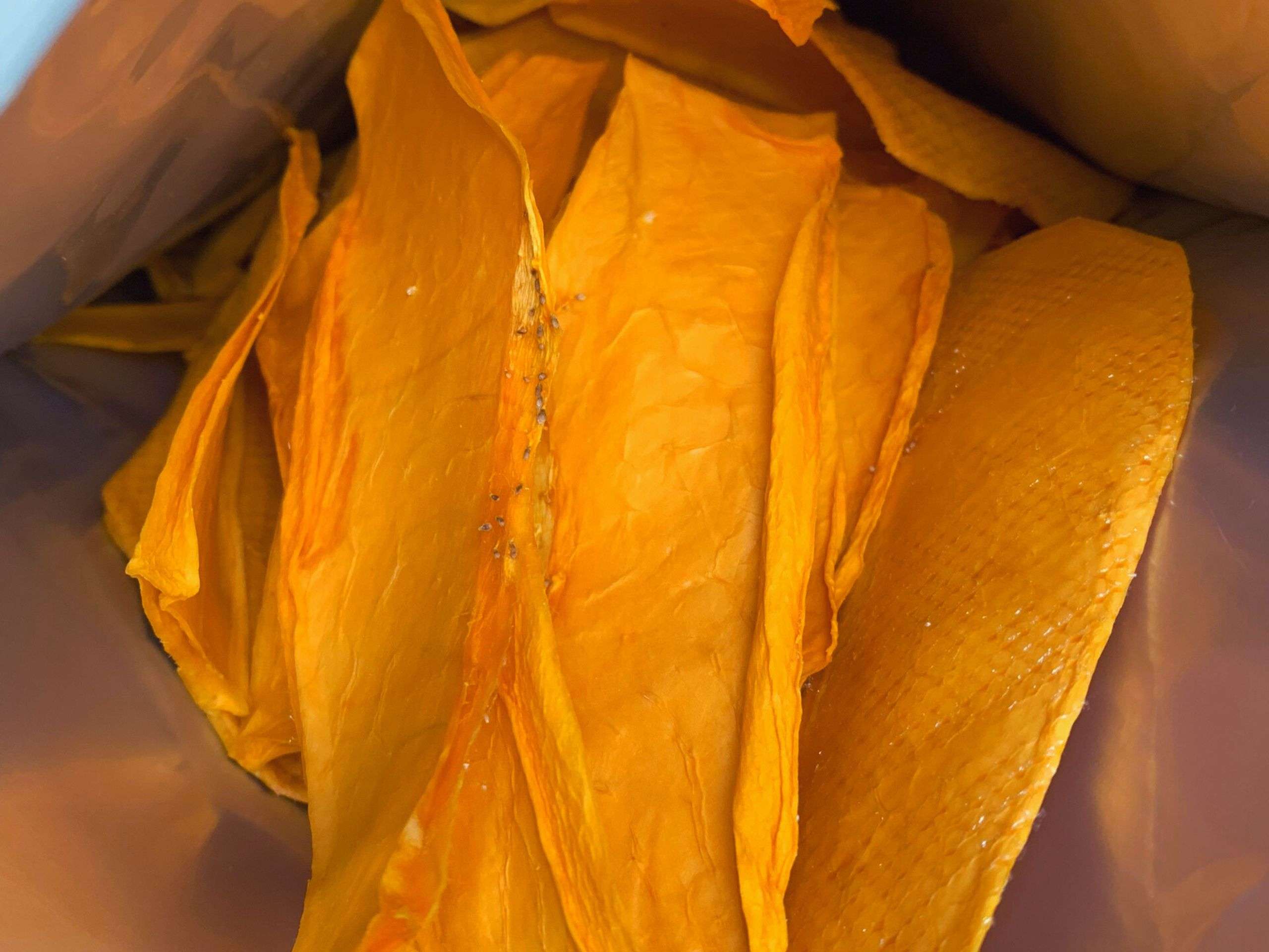 Packaging papaya in cheerfarm, premium dried fruits