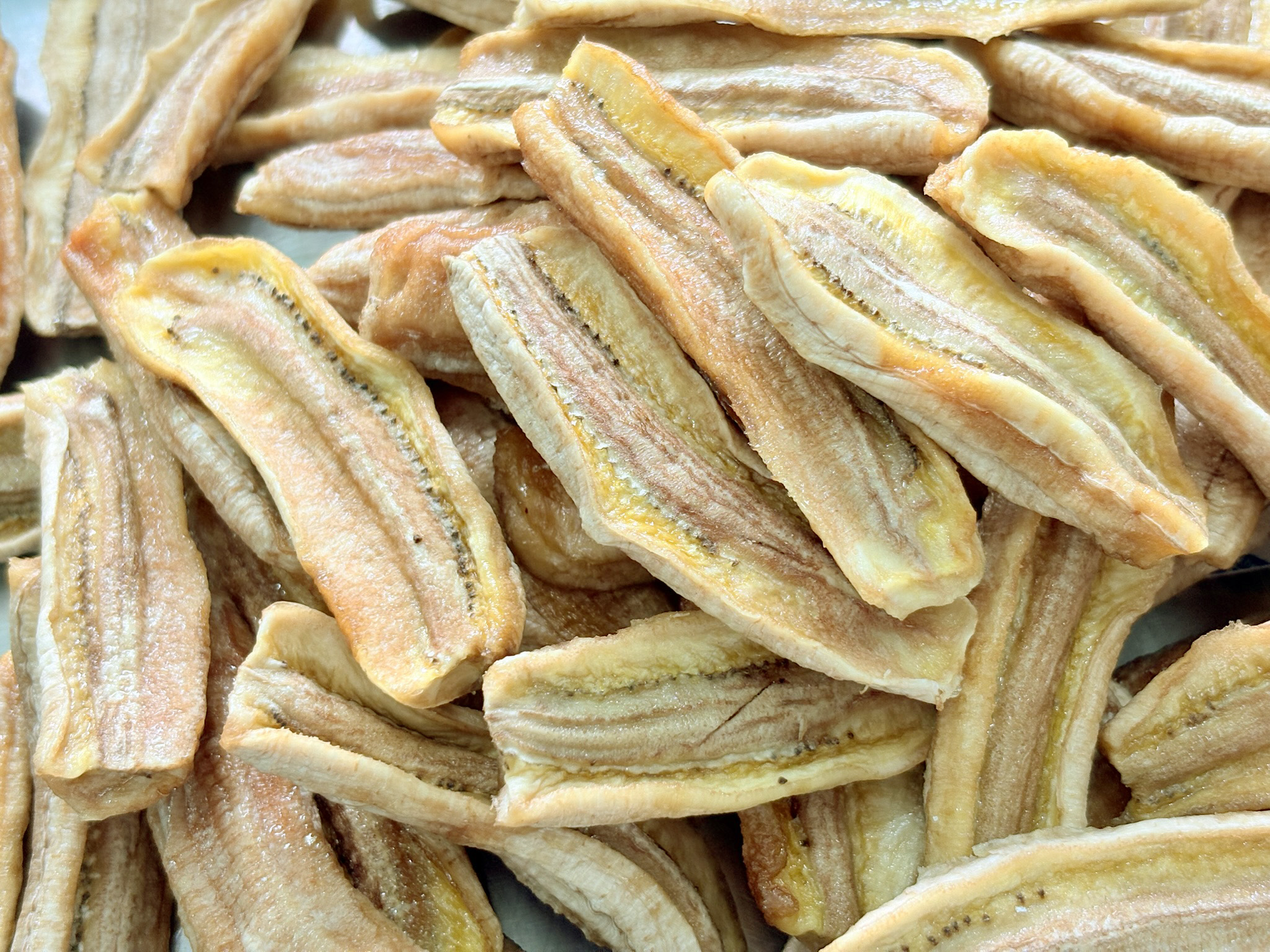 natural dried banana slices