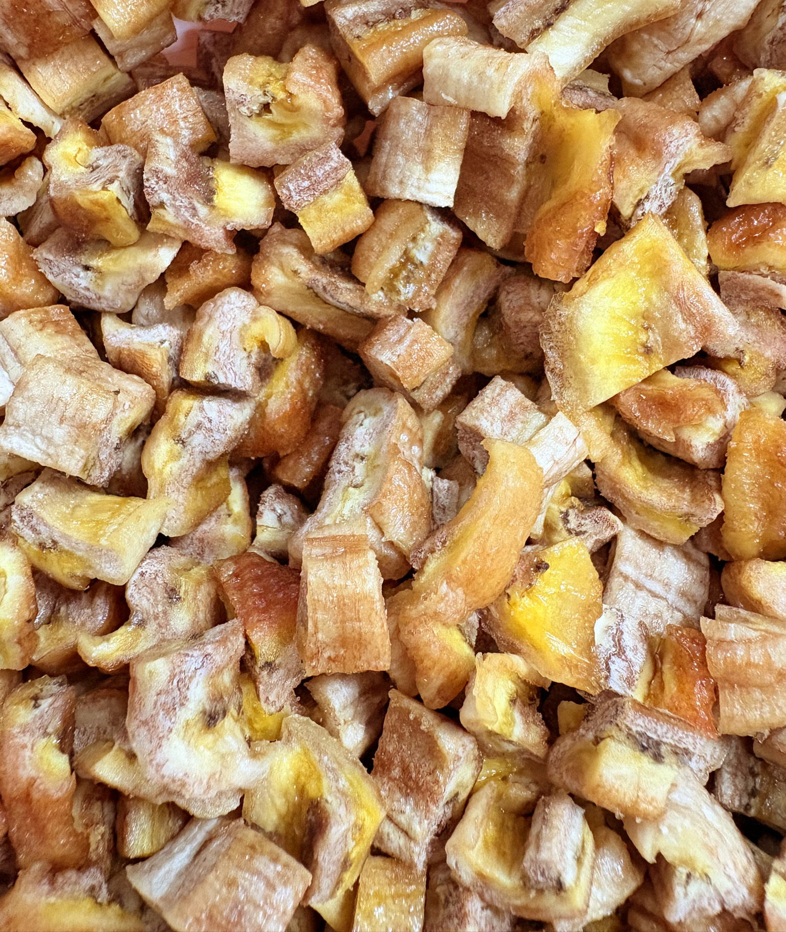 dried banana dices